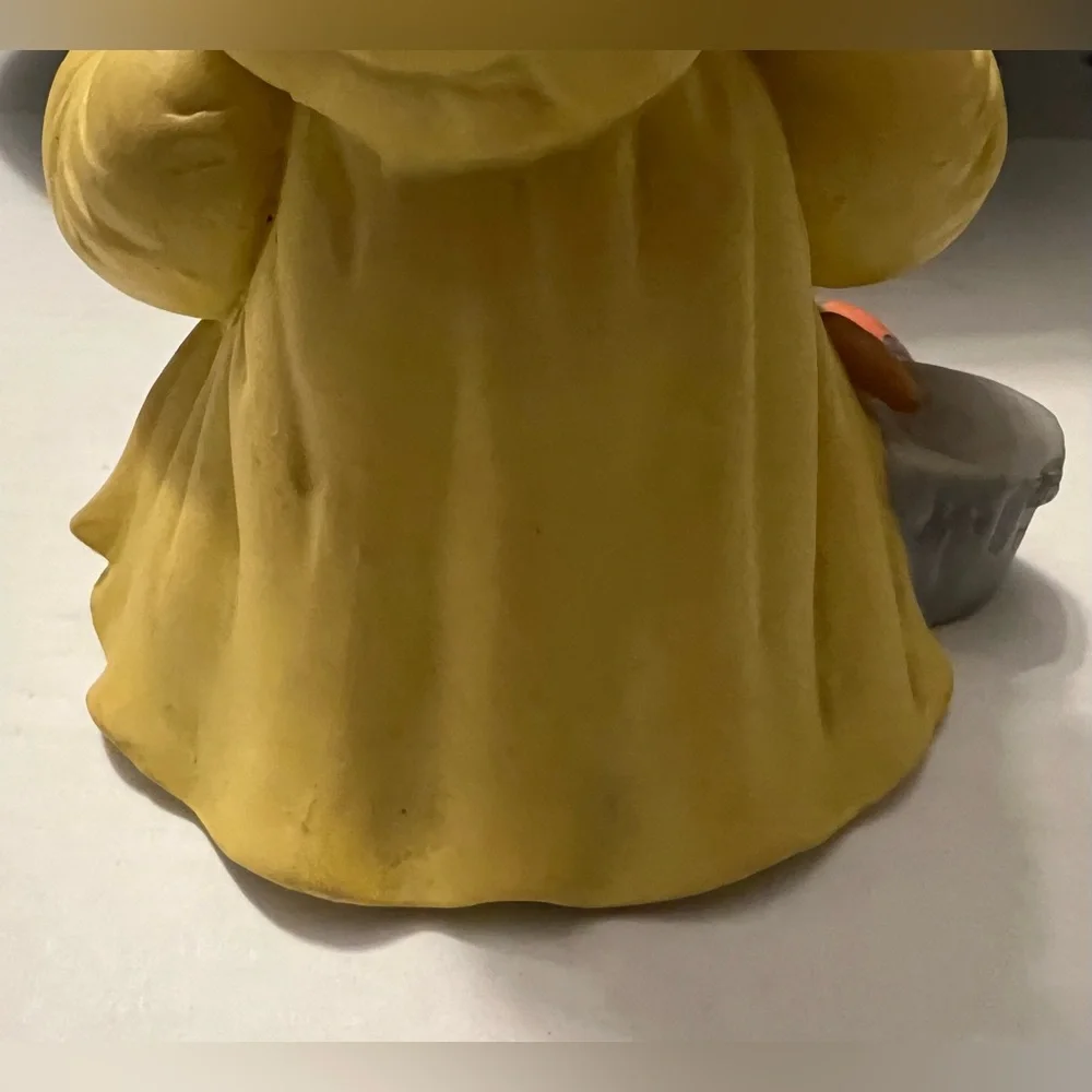 VTG Chapeau Noelle By Lucy Rigg “Alison” Bear Easter Egg Porcelain Figurine #755